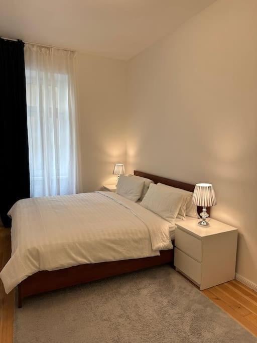 Modernes 2 Zimmer Apartment เบอร์ลิน ภายนอก รูปภาพ