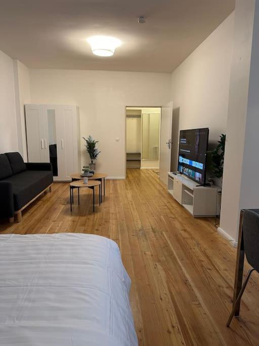 Modernes 2 Zimmer Apartment เบอร์ลิน ภายนอก รูปภาพ