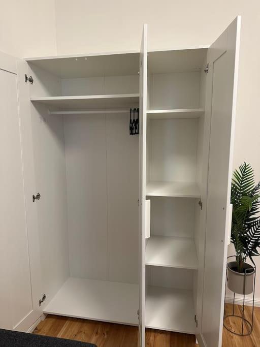 Modernes 2 Zimmer Apartment เบอร์ลิน ภายนอก รูปภาพ
