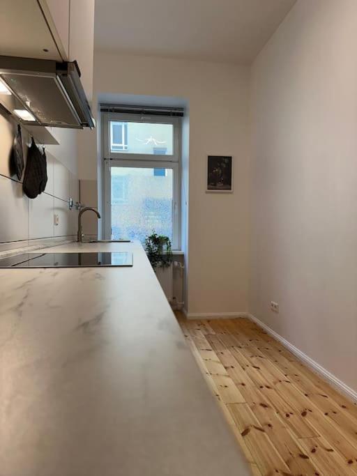 Modernes 2 Zimmer Apartment เบอร์ลิน ภายนอก รูปภาพ