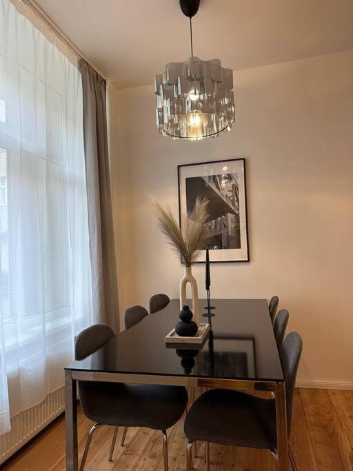 Modernes 2 Zimmer Apartment เบอร์ลิน ภายนอก รูปภาพ