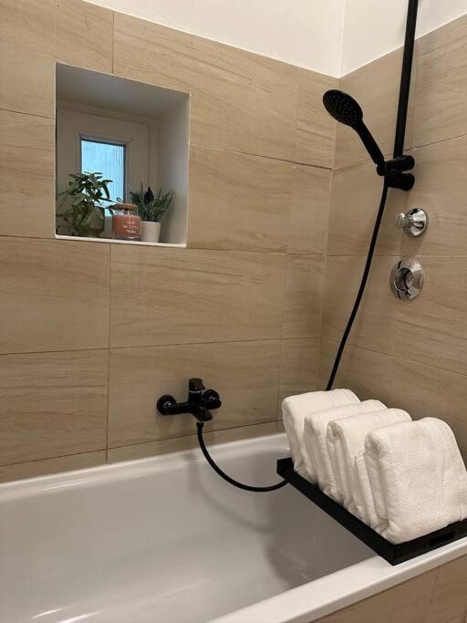 Modernes 2 Zimmer Apartment เบอร์ลิน ภายนอก รูปภาพ